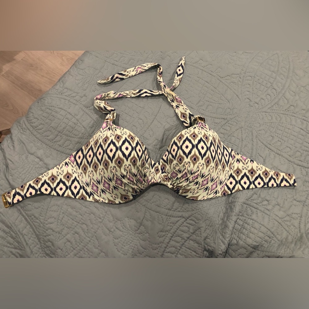Victoria’s Secret Halter with Underwire Bikini Top